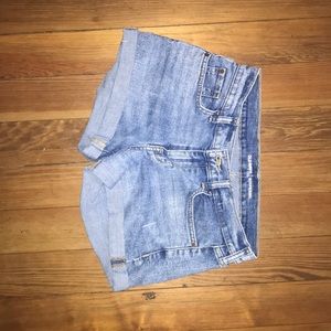 Jean shorts- Boyfriend style